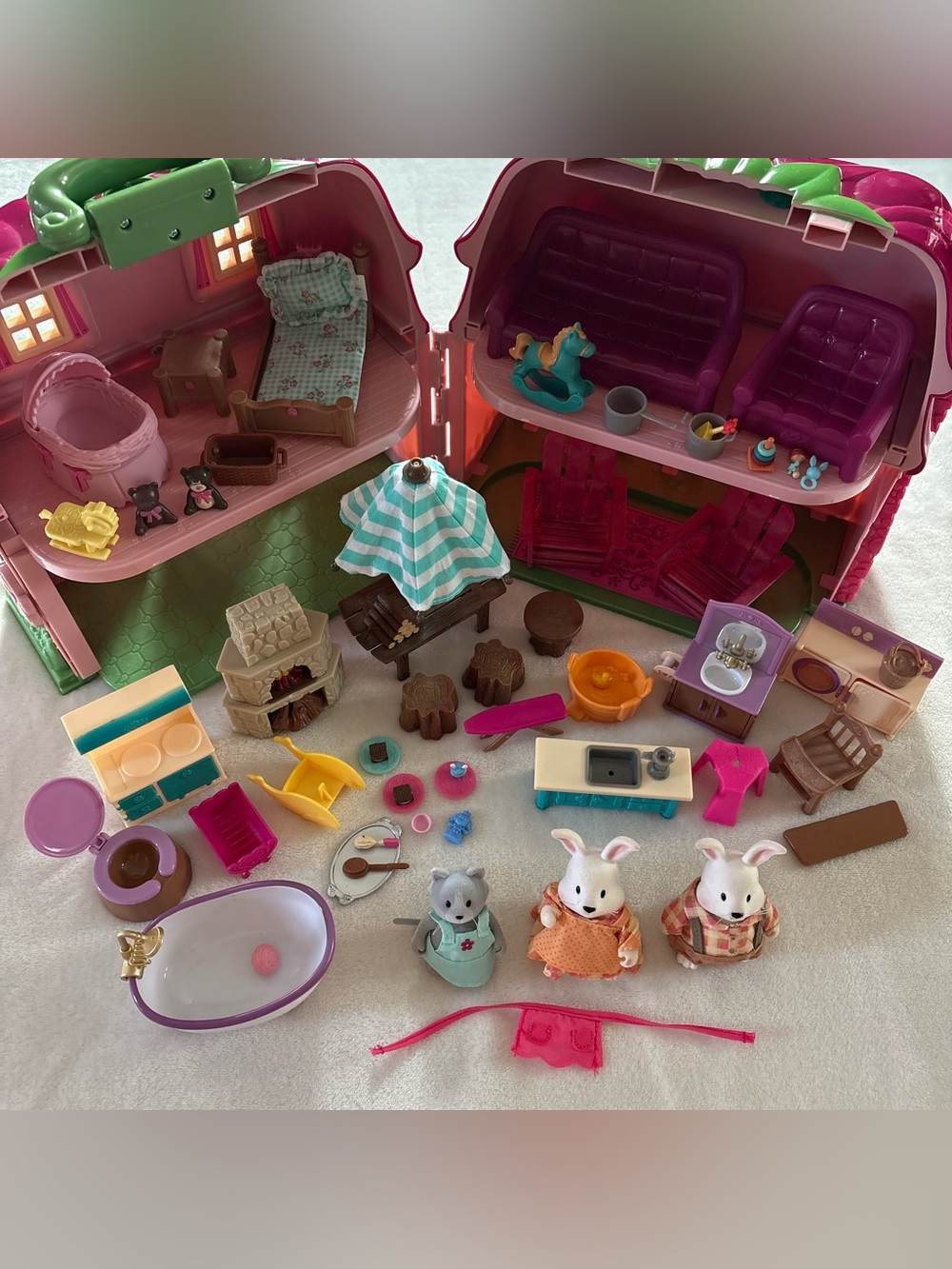 Y2K 2000s Lil Woodzeez Countryside Cottage House and Accessory Lot